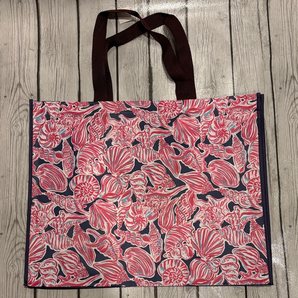 Elegant Seashell Patterned Tote Bag new for beach, shopping